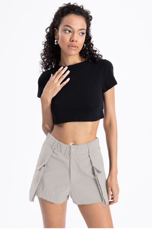 Çift Katmanlı Cep Detaylı Şort Etek