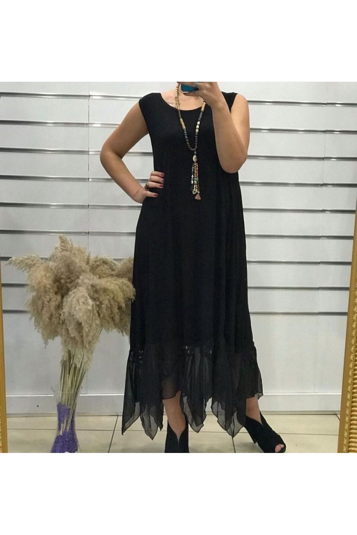 Kolsuz Uzun Standart Beden Elbise Siyah