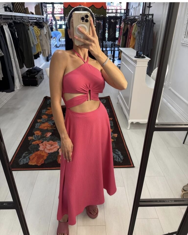 Cut-Out Detaylı Fuşya Elbise