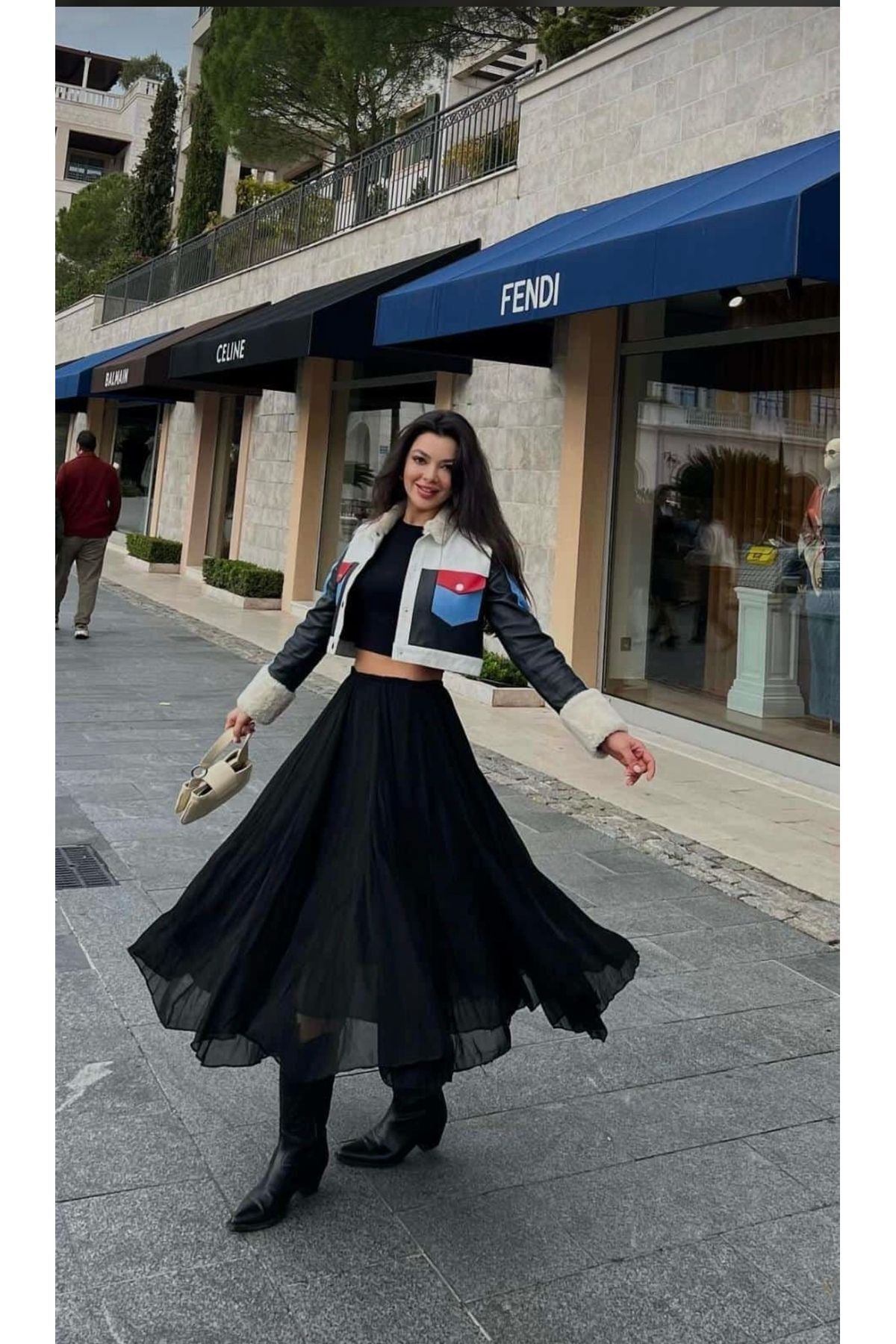 Şifon Beli Lastikli Fermuarlı Midi Boy Kloş Etek Siyah