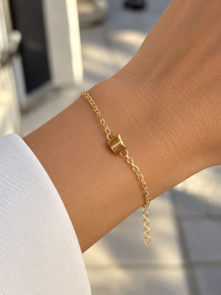 Minimal Küp Detaylı Gold Zincir Bileklik