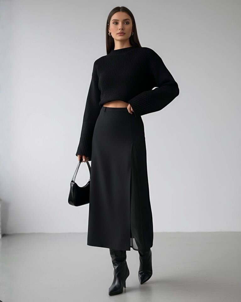 Şifon Yırtmaç Detaylı Siyah Midi Etek