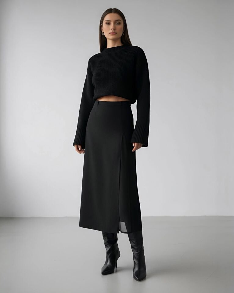 Şifon Yırtmaç Detaylı Siyah Midi Etek