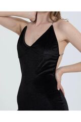 Simli Zincir Askılı Sırt Dekolteli Pamuklu Kadife Kumaş Uzun Elbise Siyah