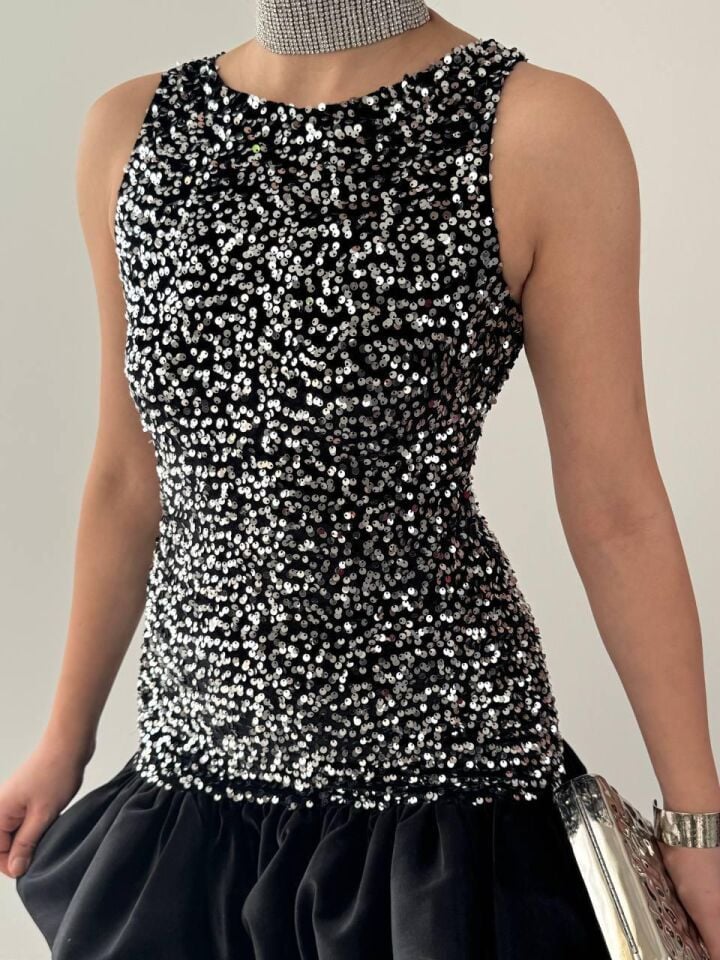 ✨ Siyah Pul Payet Mini Volanlı Elbise