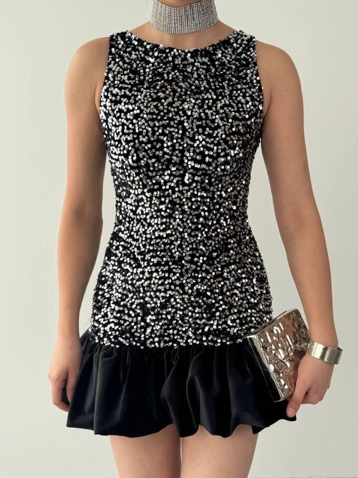 ✨ Siyah Pul Payet Mini Volanlı Elbise