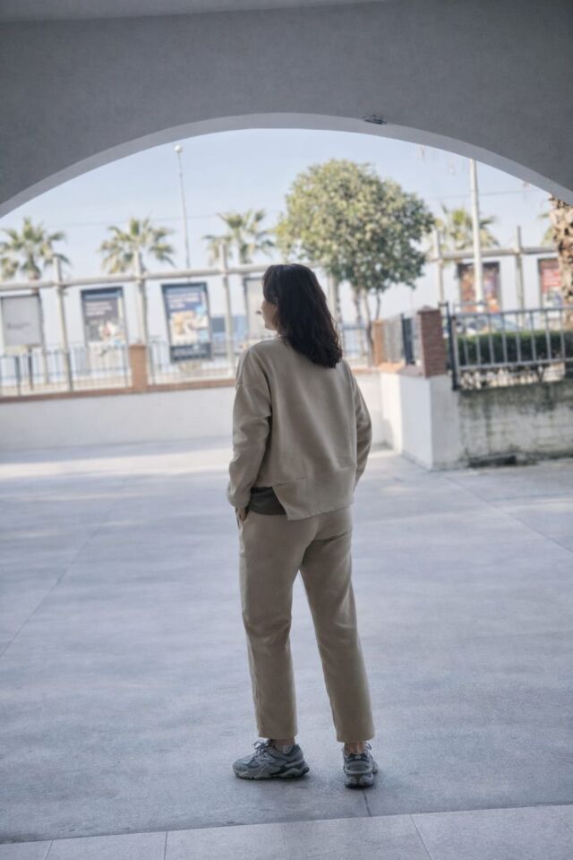 Asimetrik Detaylı Kadife Dokulu İkili Takım