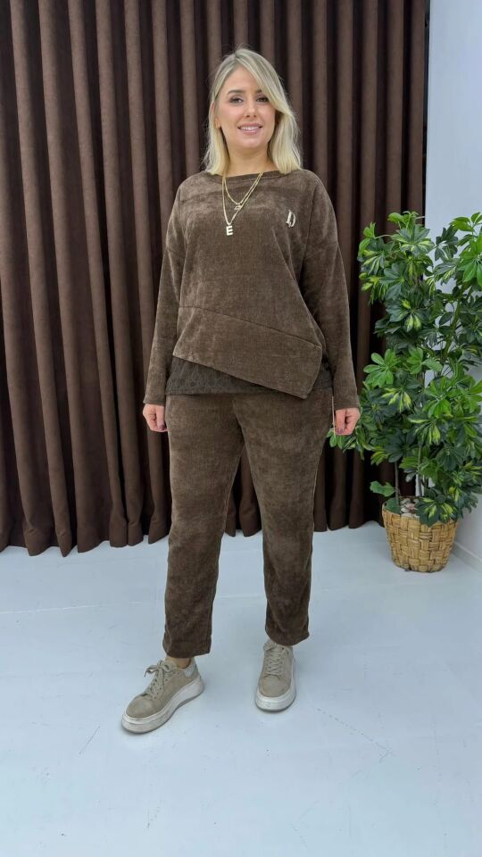 Asimetrik Detaylı Kadife Dokulu İkili Takım