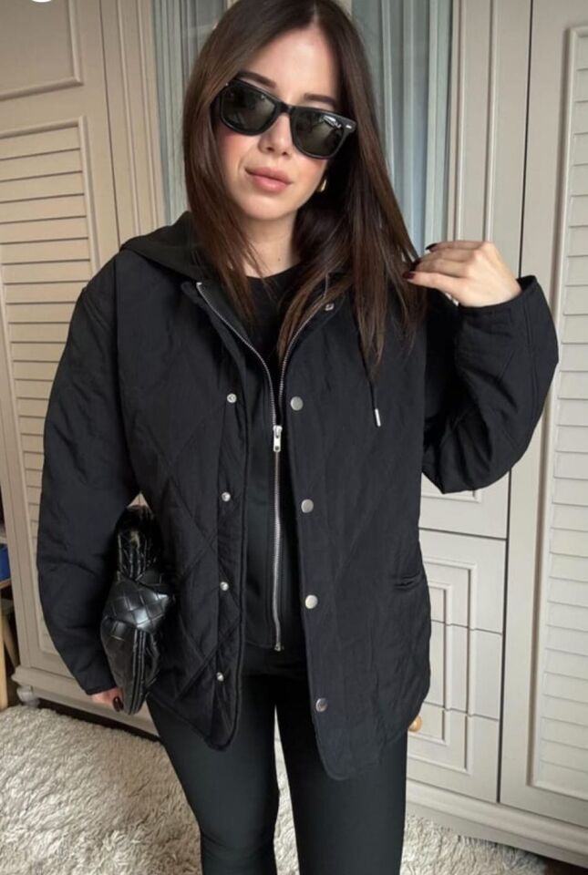 Kapitoneli Kapüşonlu Günlük Şıklık Montu