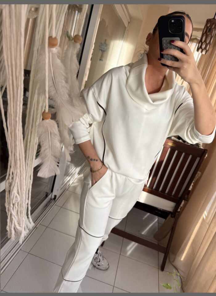 Yumuşak Dokulu Boğazlı Eşofman Takımı