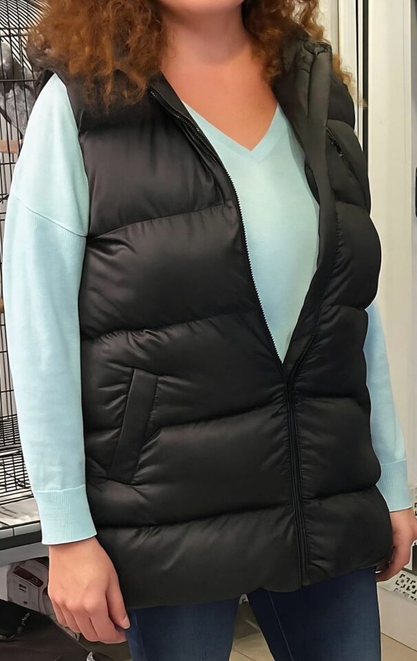 Kapüşonlu Şişme Uzun Yelek – Siyah