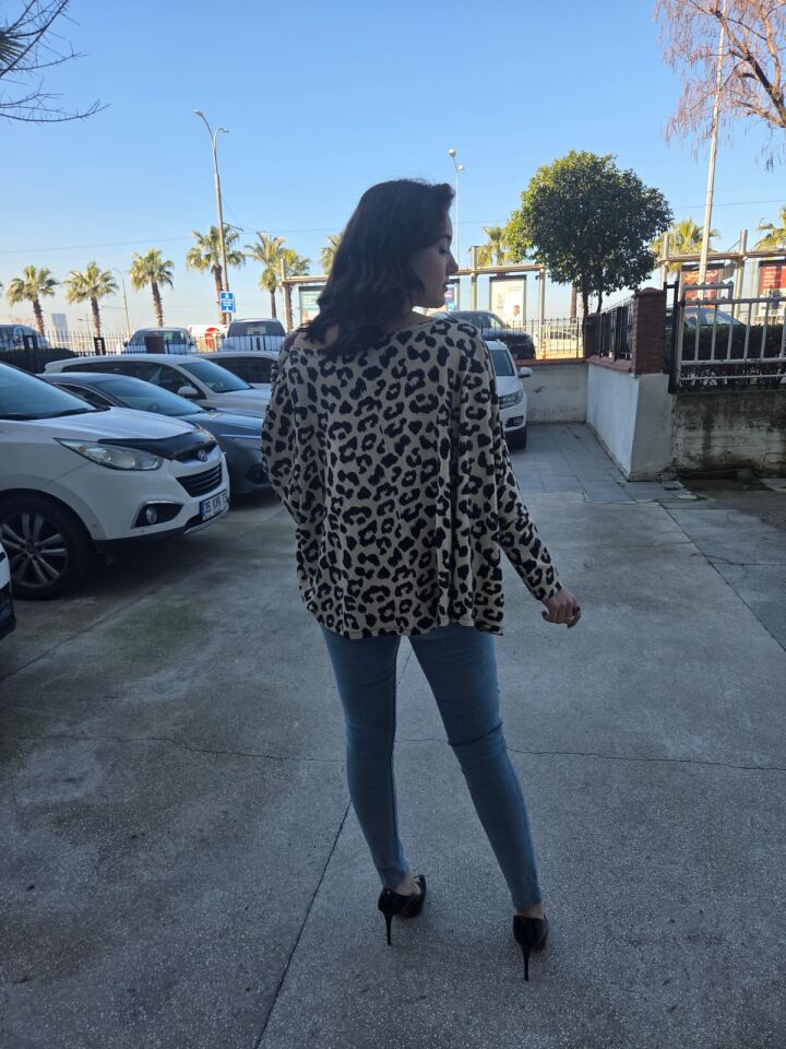 Leopar Desenli Oversize Pamuklu Bluz