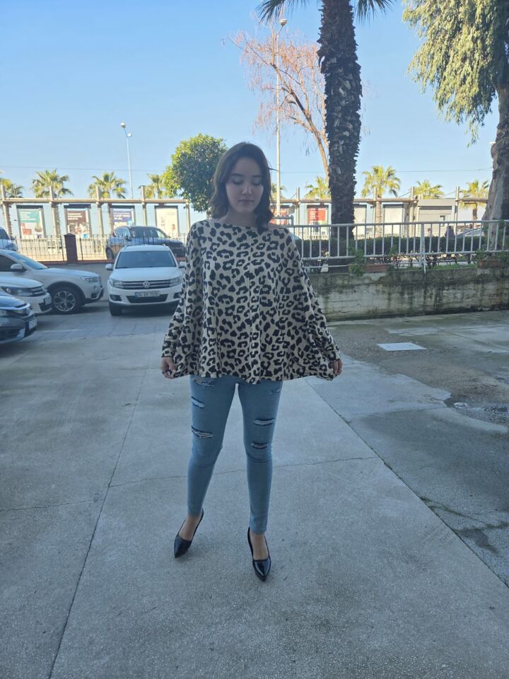 Leopar Desenli Oversize Pamuklu Bluz