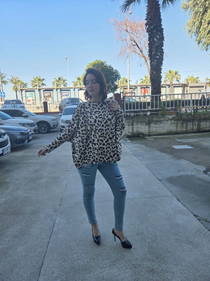 Leopar Desenli Oversize Pamuklu Bluz