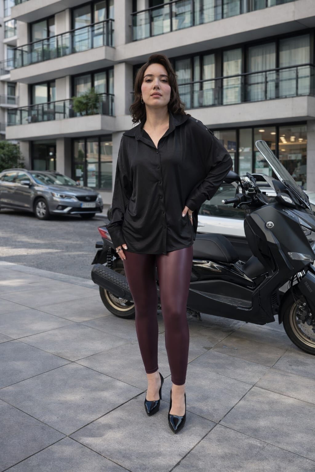 Deri Görünümlü Bordo Yüksek Bel Tayt – Toparlayıcı & Esnek