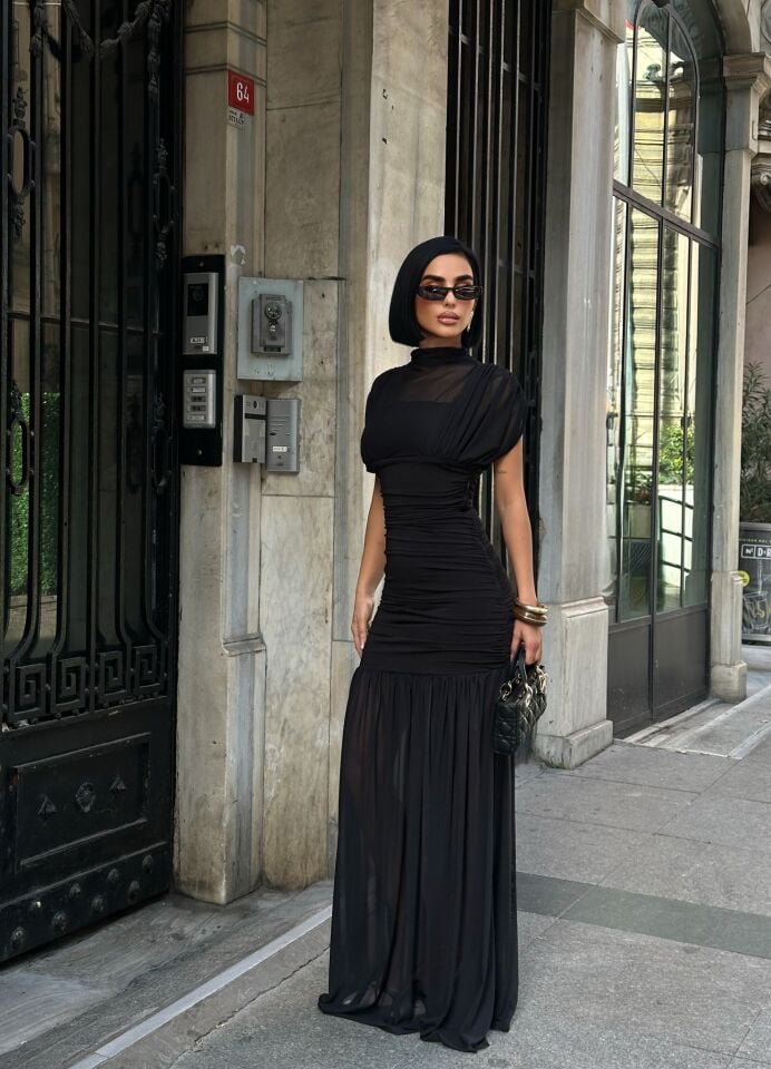 Siyah Drapeli Uzun Abiye Elbise