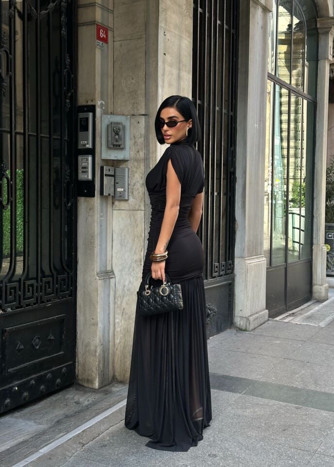 Siyah Drapeli Uzun Abiye Elbise