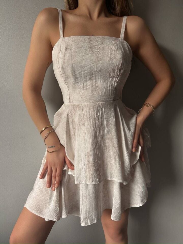 ARKASI FİYONKLU MİNİ EKRU ELBİSE