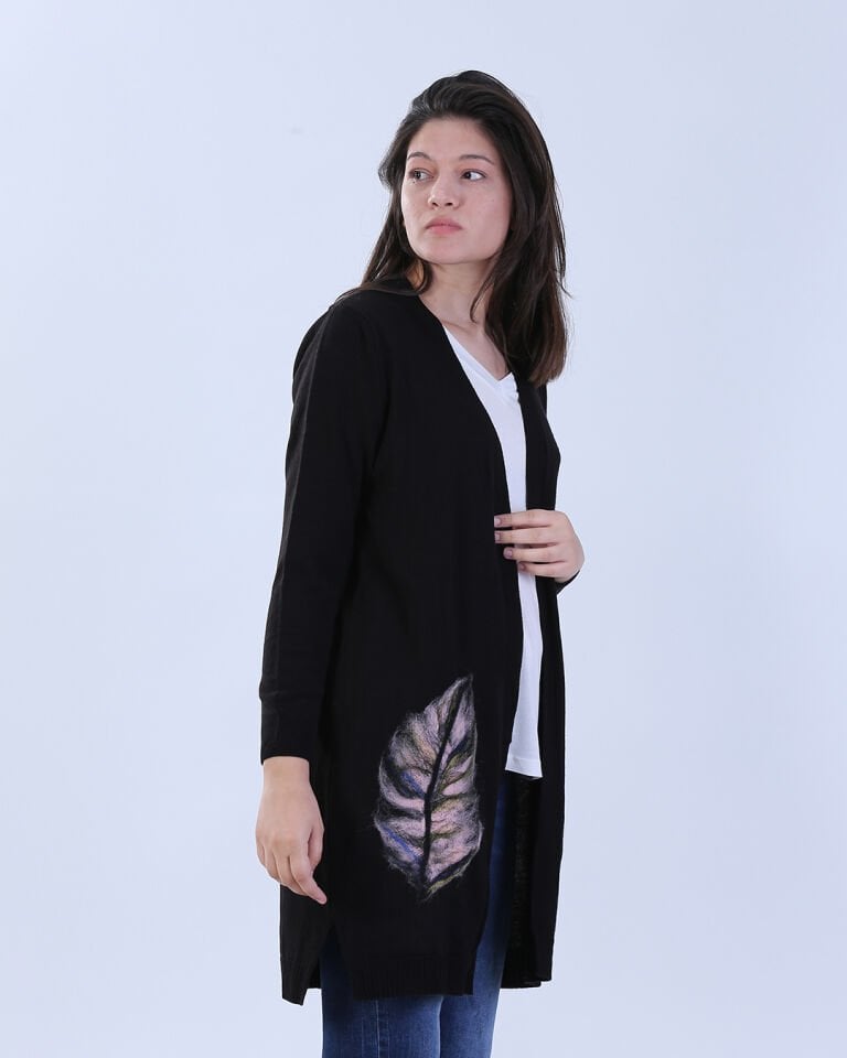 Özel Tasarım Keçe İşlemeli Uzun Hırka