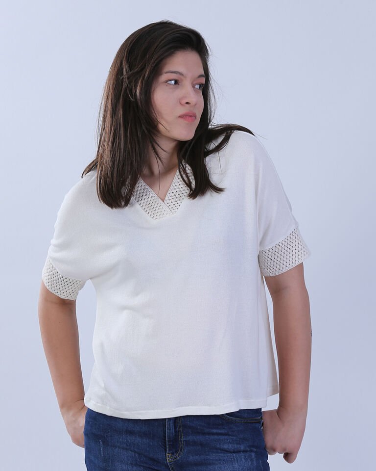 Ajur Detaylı V Yaka Triko
