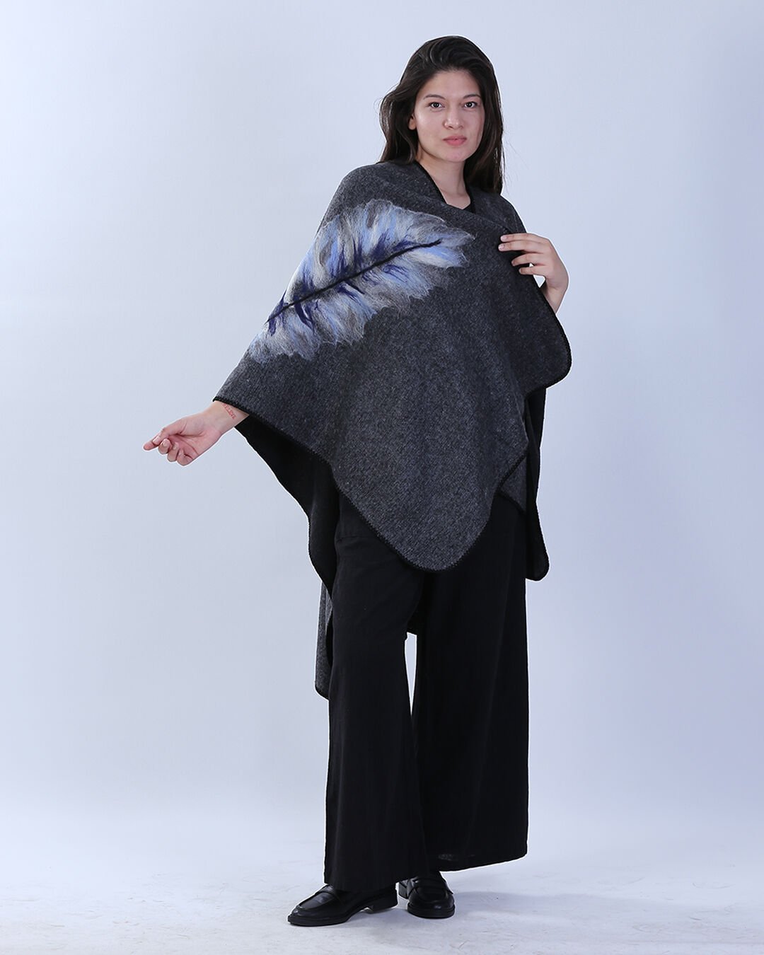 Keçe İşlemeli Oversize Panço