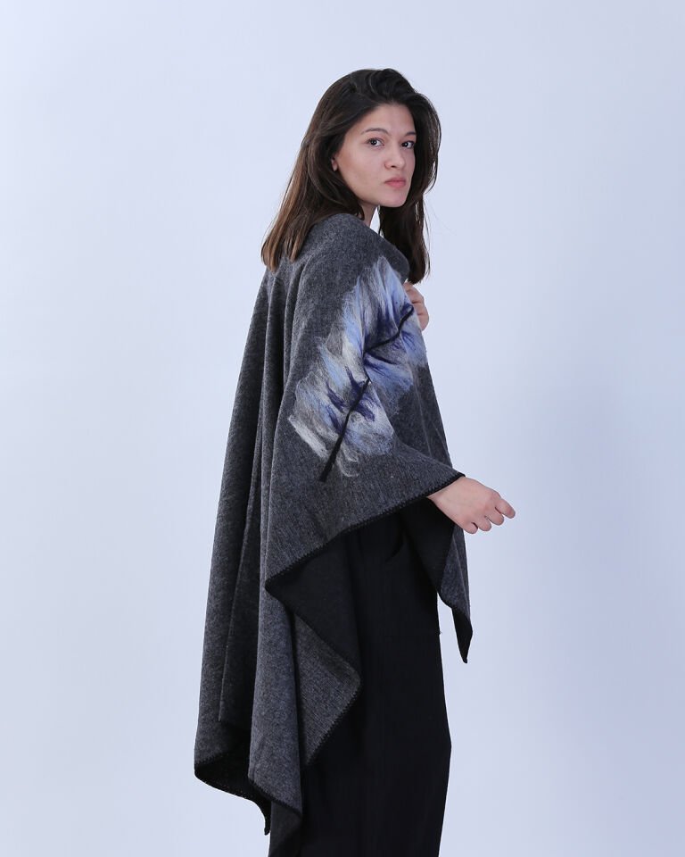 Keçe İşlemeli Oversize Panço