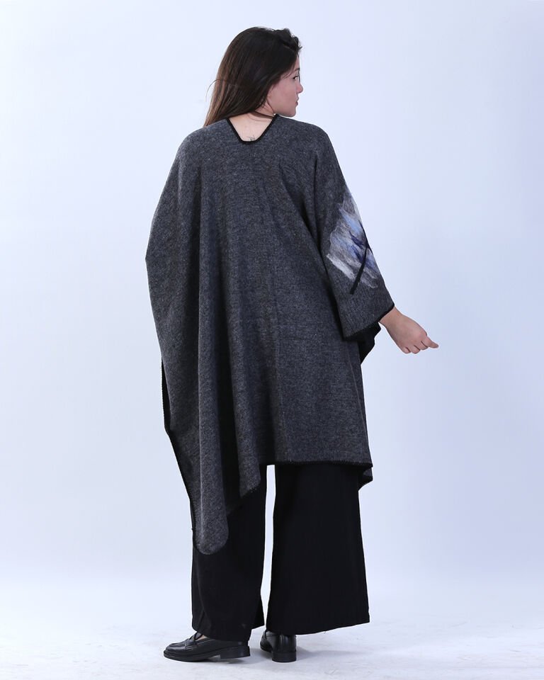 Keçe İşlemeli Oversize Panço