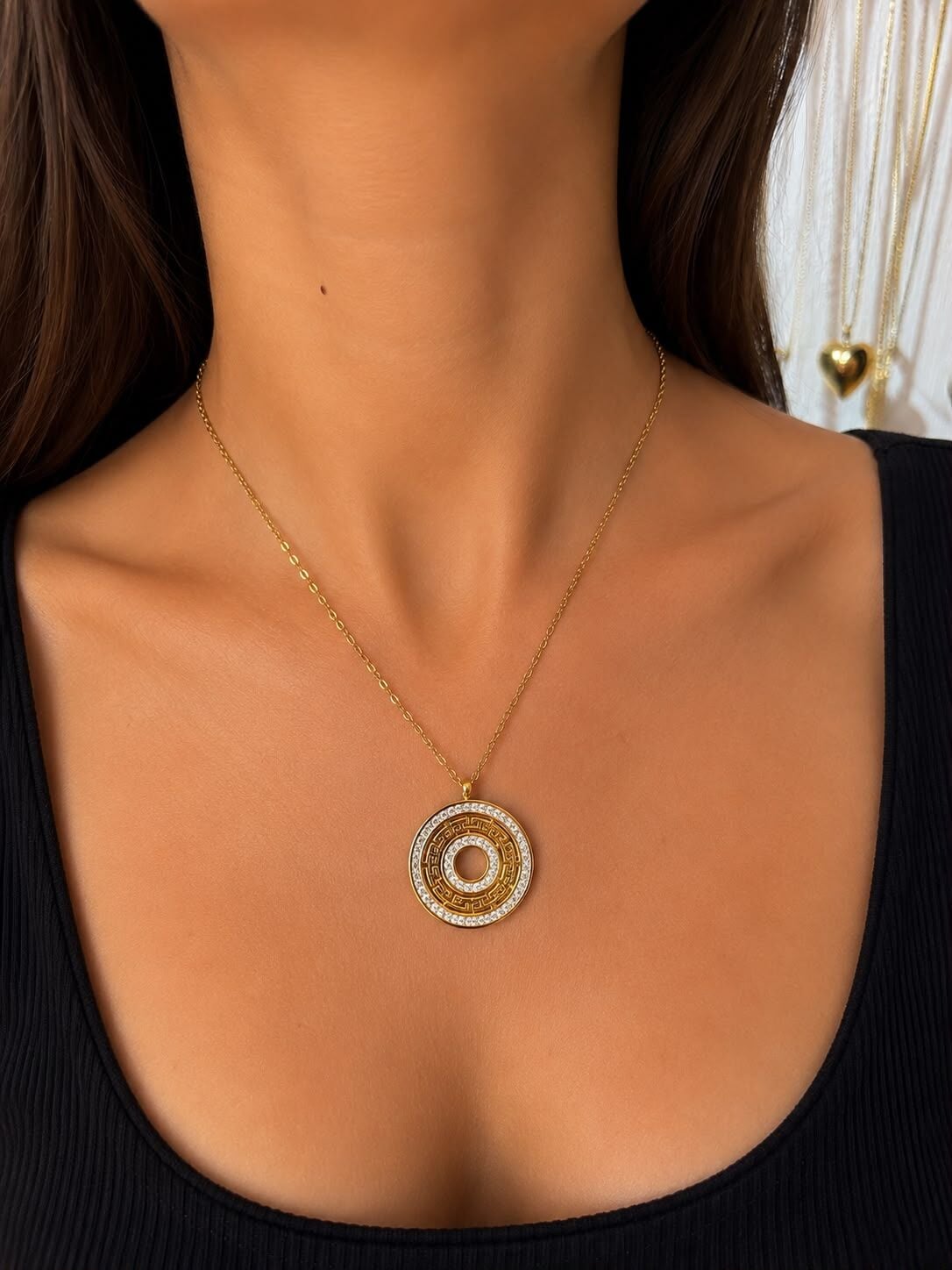 Gold Zirkon Taşlı Yuvarlak Madalyon Kolye