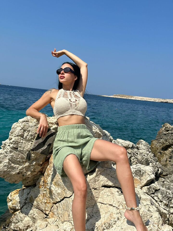 Bohem Tarzı El Örgüsü Crop Top (Standart Beden)
